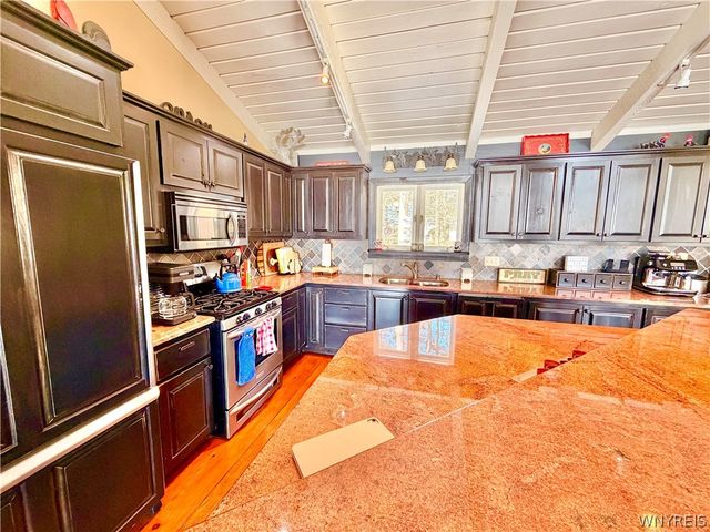 18 Easy Street, Ellicottville, NY 14731