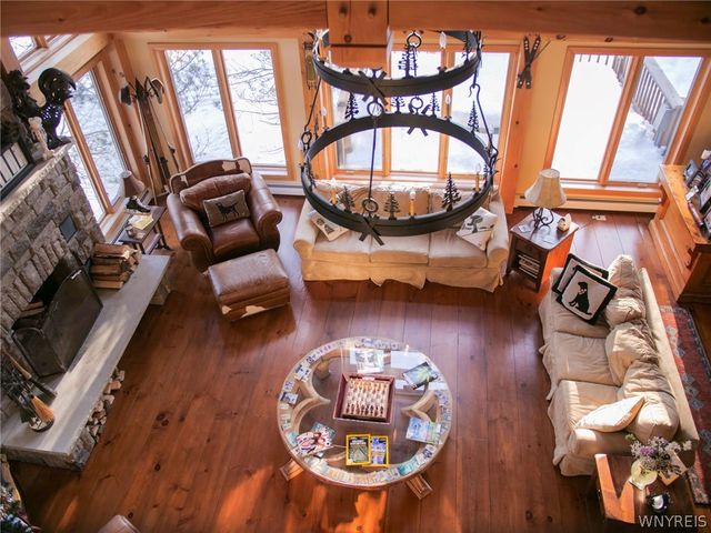 18 Easy Street, Ellicottville, NY 14731