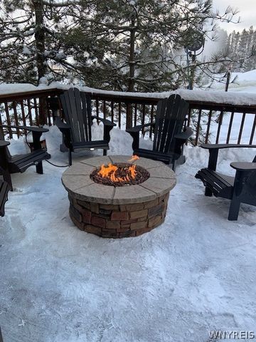 18 Easy Street, Ellicottville, NY 14731