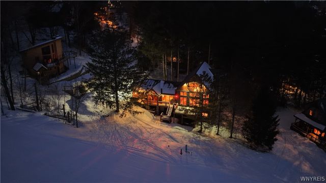 18 Easy Street, Ellicottville, NY 14731