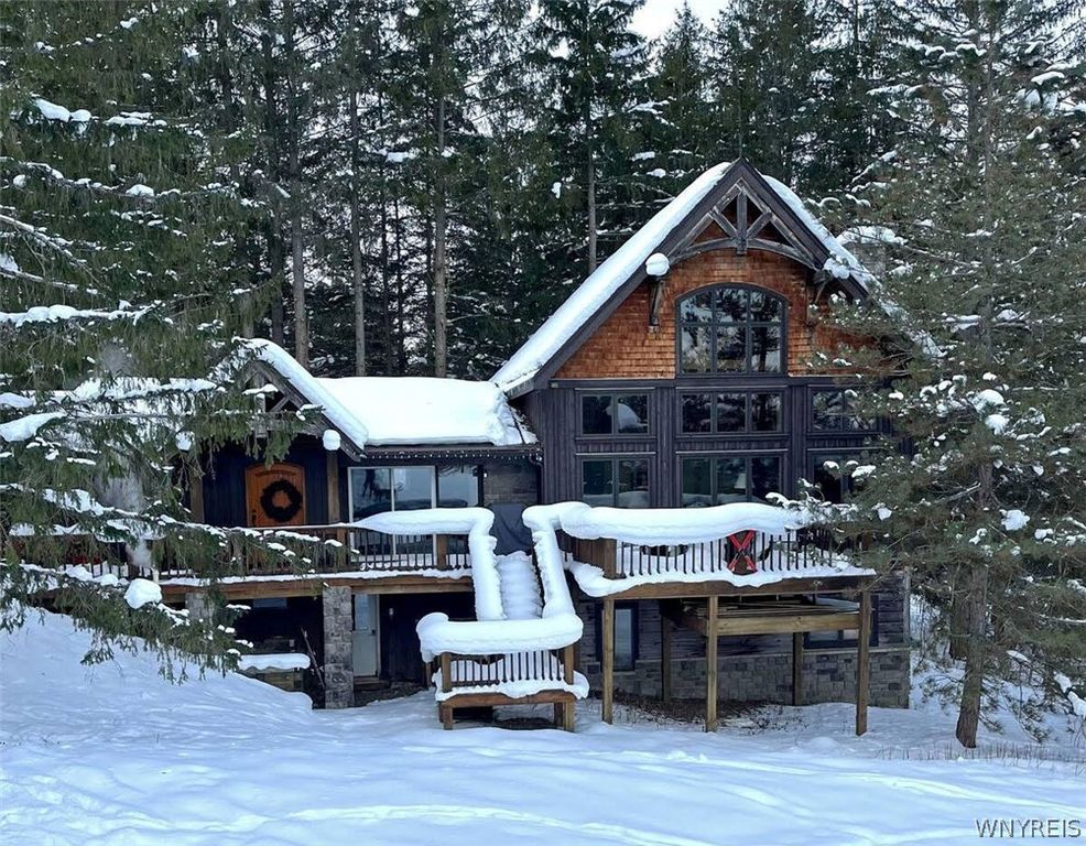 18 Easy Street, Ellicottville, NY 14731