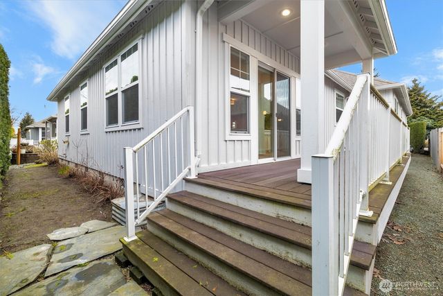 730 Farmington Drive, Burlington, WA 98233