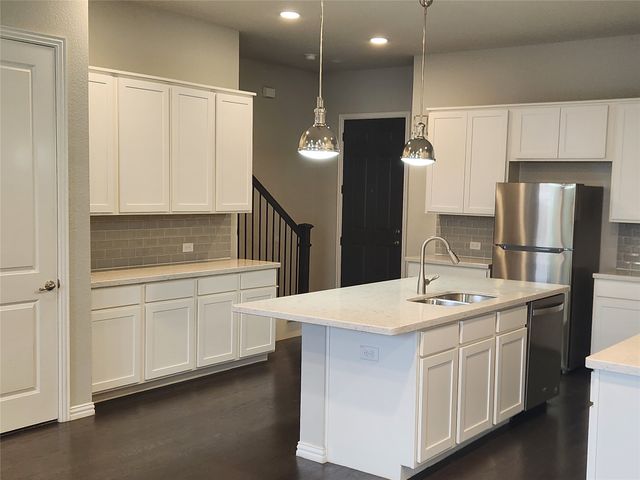 8313 Oxalis Lane, Dallas, TX 75252