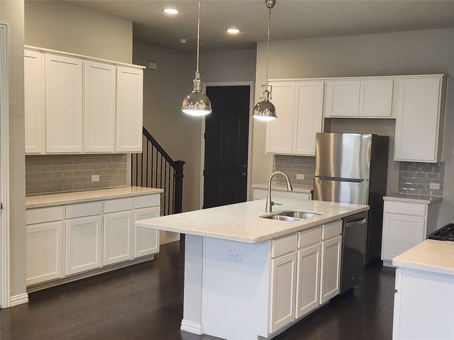 8313 Oxalis Lane, Dallas, TX 75252