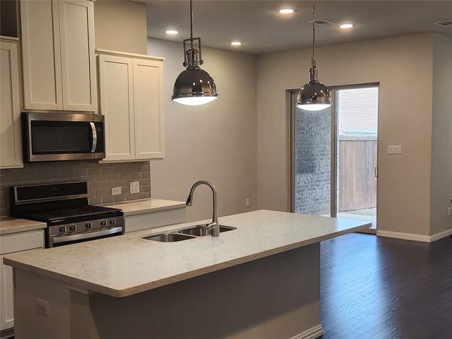 8313 Oxalis Lane, Dallas, TX 75252