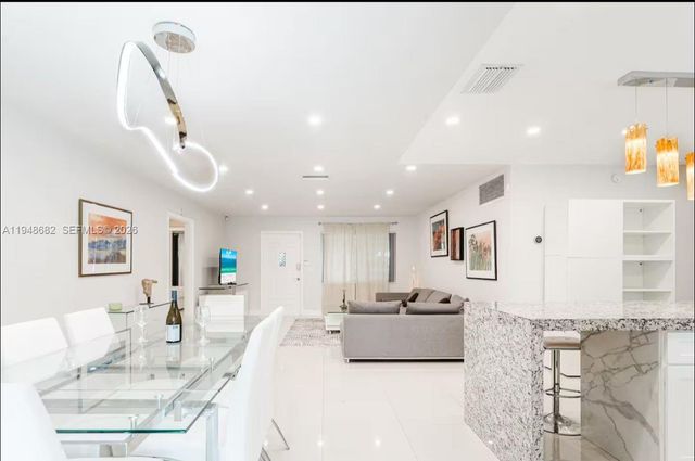 4017 Monroe St 0, Hollywood, FL 33021