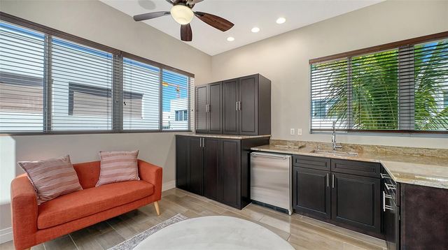 235 COCOANUT AVENUE 113C, Sarasota, FL 34236