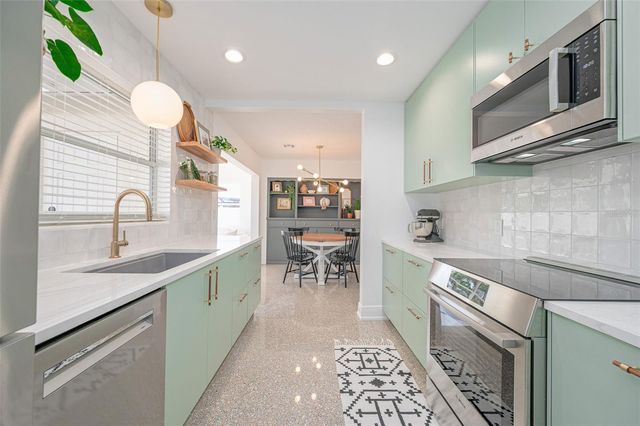 2833 SUNNYSIDE STREET, Sarasota, FL 34239