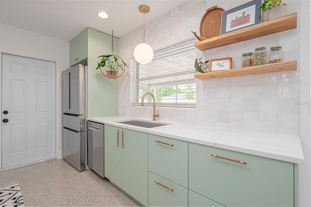 2833 SUNNYSIDE STREET, Sarasota, FL 34239