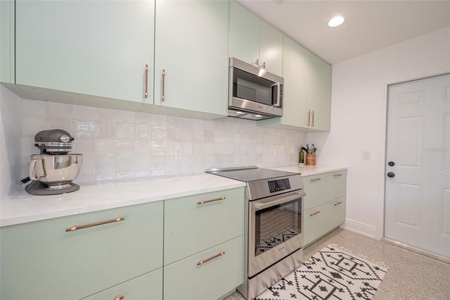 2833 SUNNYSIDE STREET, Sarasota, FL 34239