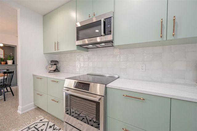 2833 SUNNYSIDE STREET, Sarasota, FL 34239