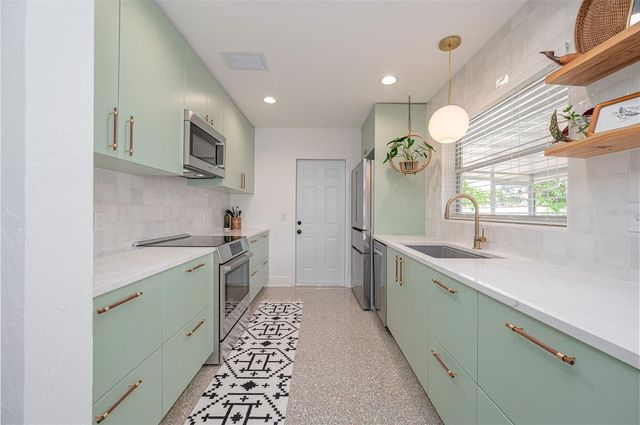 2833 SUNNYSIDE STREET, Sarasota, FL 34239