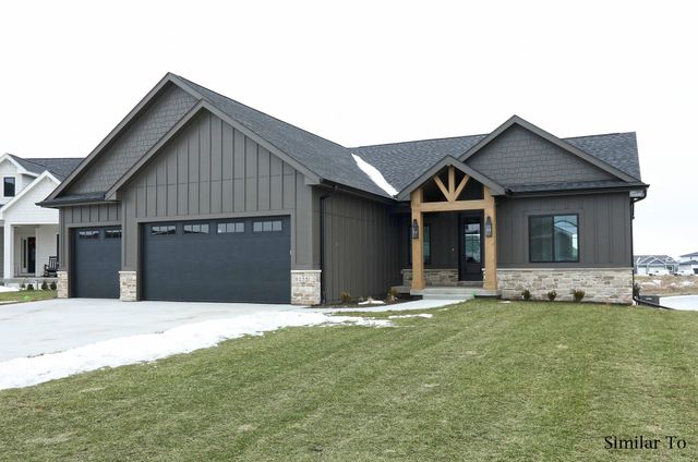 1317 S Auburn Place, West Des Moines, IA 50266