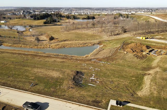 1317 S Auburn Place, West Des Moines, IA 50266