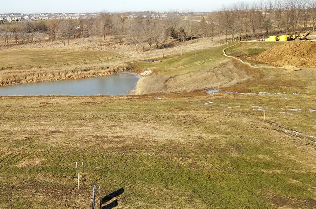 1317 S Auburn Place, West Des Moines, IA 50266