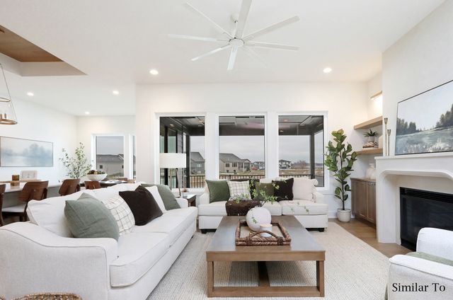 1317 S Auburn Place, West Des Moines, IA 50266