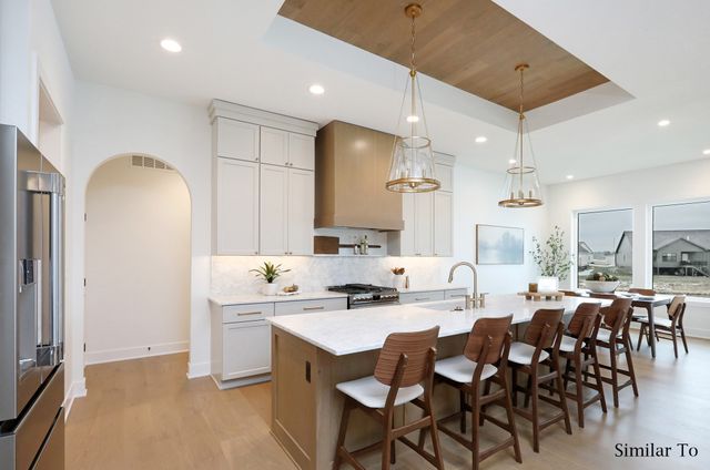 1317 S Auburn Place, West Des Moines, IA 50266