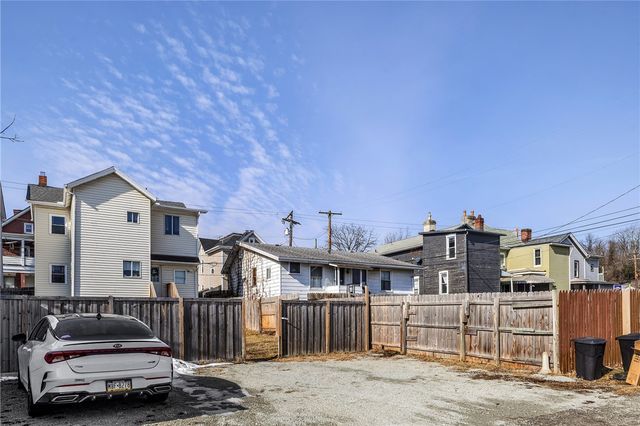 21 Westminster Ave, City Of Greensburg, PA 15601