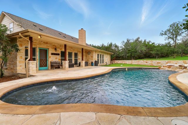 529 Honeycomb CIR, Driftwood, TX 78619