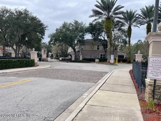 5978 PAVILION Drive, Jacksonville, FL 32258