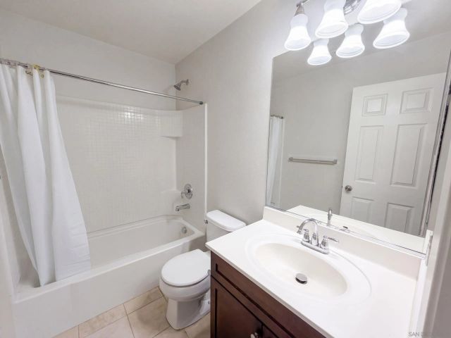 1115 Calabria, Santee, CA 92071