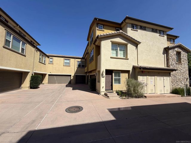1115 Calabria, Santee, CA 92071