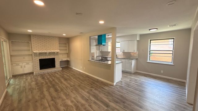 8730 Lapanto Lane, Dallas, TX 75227