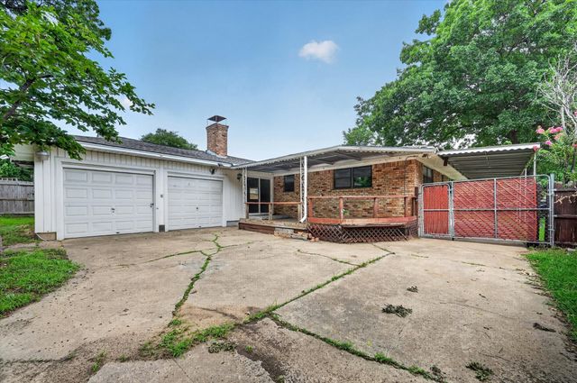8730 Lapanto Lane, Dallas, TX 75227
