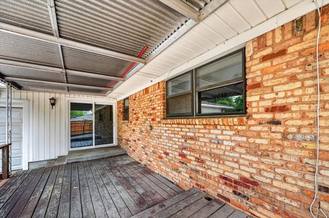 8730 Lapanto Lane, Dallas, TX 75227