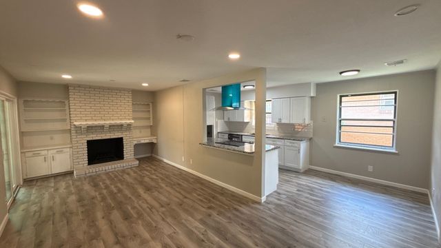 8730 Lapanto Lane, Dallas, TX 75227