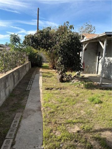 555 Ramona, San Bernardino, CA 92411