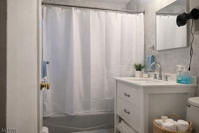 296 Esplanade Unit 27 27, Hackensack City, NJ 07601