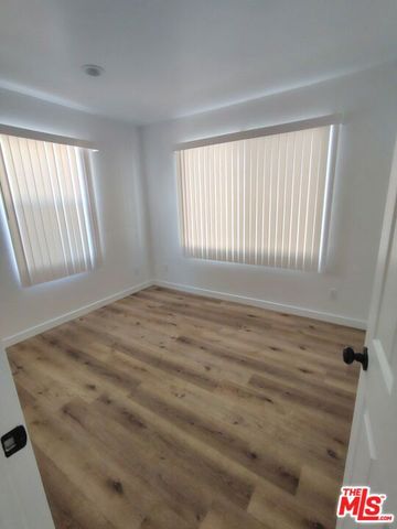 2819 3rd Avenue, Los Angeles, CA 90018