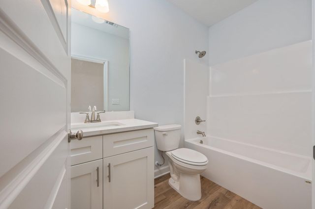 860 S Rayburn Street, Crestview, FL 32539