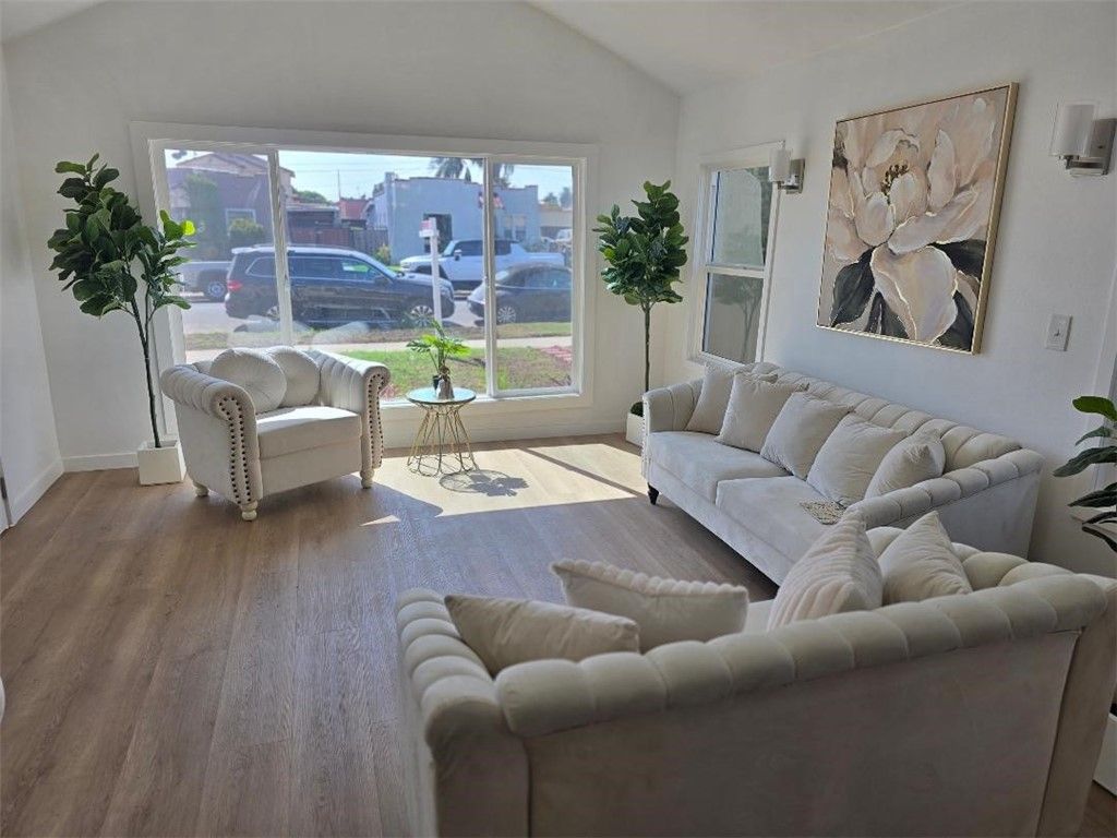 739 W 102nd, Los Angeles, CA 90044 — photo 2