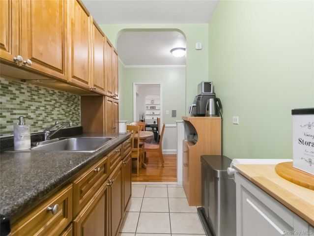 2190 Boston Road 5A, Bronx, NY 10462