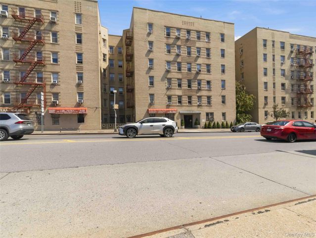 2190 Boston Road 5A, Bronx, NY 10462
