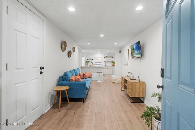 16 MYRTLE Avenue, St. Augustine, FL 32084