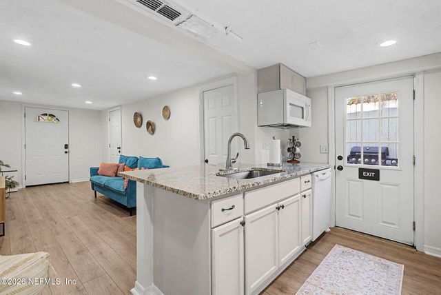 16 MYRTLE Avenue, St. Augustine, FL 32084