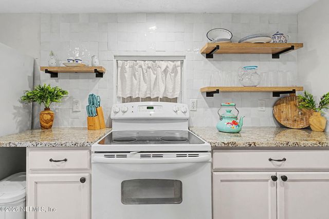 16 MYRTLE Avenue, St. Augustine, FL 32084