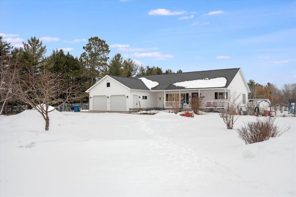 4318 E Valley Brook Road, Superior, WI 54880