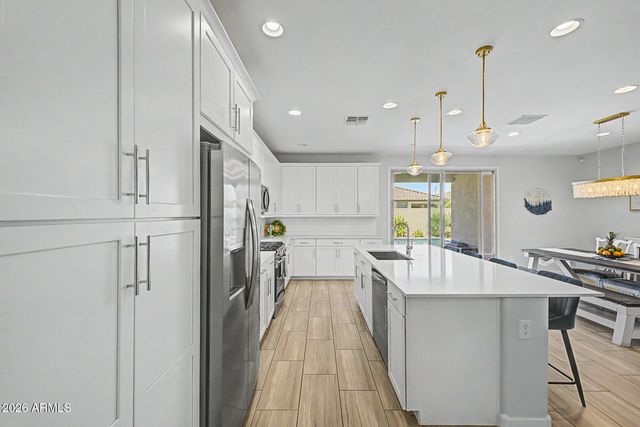 2358 E RIDGEWOOD Lane, Gilbert, AZ 85298