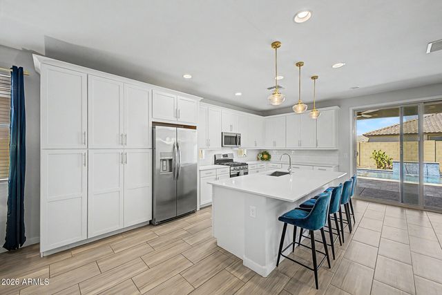 2358 E RIDGEWOOD Lane, Gilbert, AZ 85298