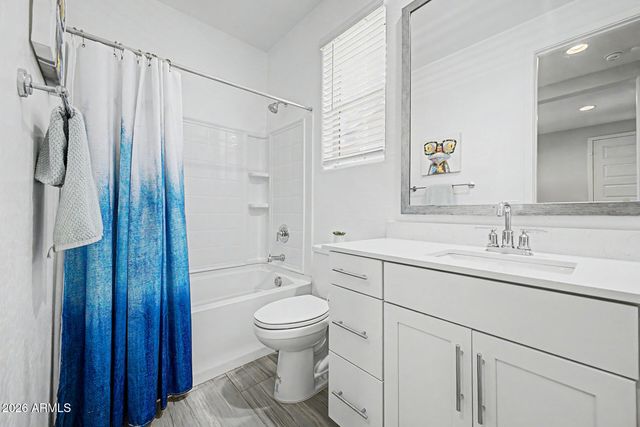 2358 E RIDGEWOOD Lane, Gilbert, AZ 85298