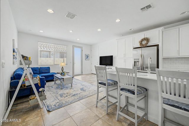 2358 E RIDGEWOOD Lane, Gilbert, AZ 85298