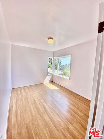 2280 Earl Street, Los Angeles, CA 90039