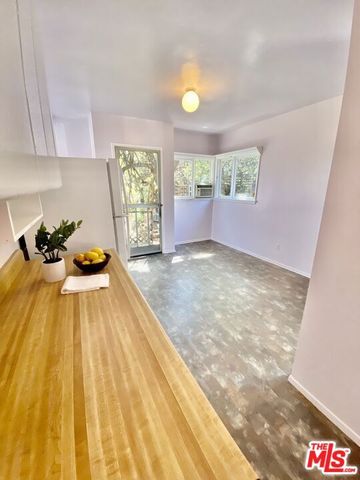 2280 Earl Street, Los Angeles, CA 90039