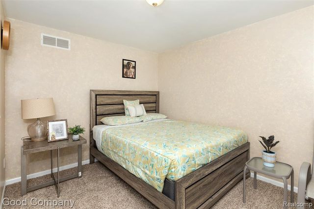 5410 Edgar Road, Clarkston, MI 48346