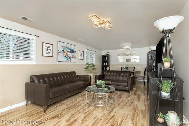 5410 Edgar Road, Clarkston, MI 48346