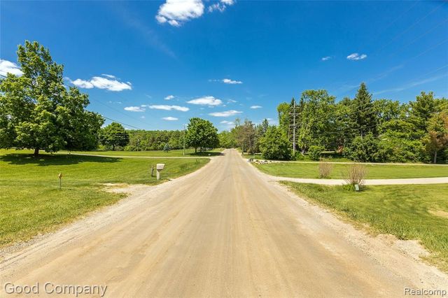 5410 Edgar Road, Clarkston, MI 48346